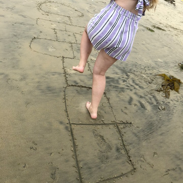 #hopscotch #barefeet #beach 2