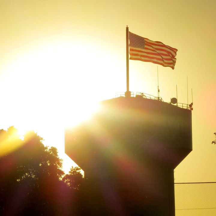 #sunset, #flag, #breezy